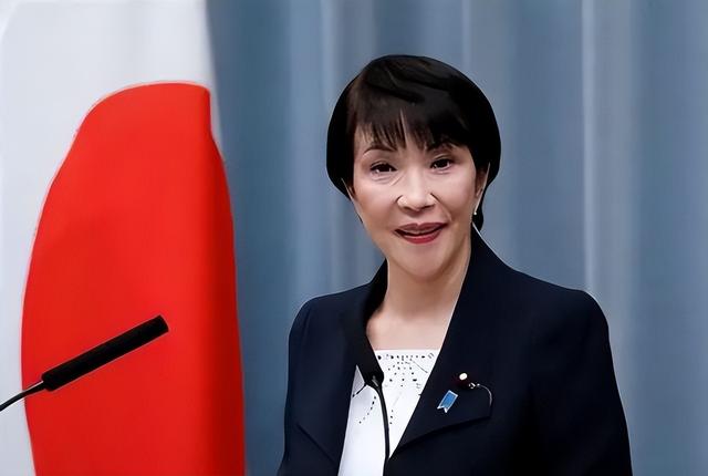 高市还没踏上访美飞机，美日突然联手派兵，决不许中国改变现状？