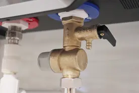 电热水器下面有个“小阀门”，80%的售后冤枉钱，都因它而花图片