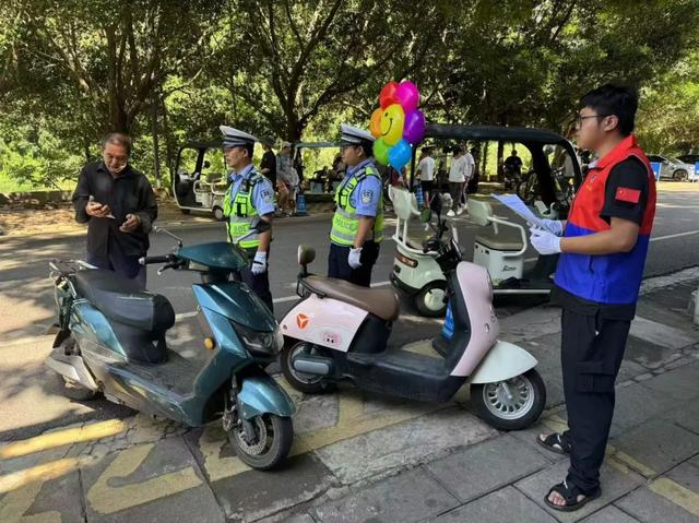 峰林间的“联调红”,这支服务队让平安与风景同行