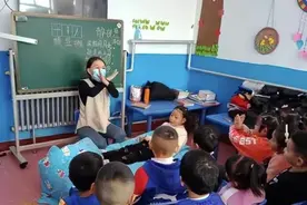 “老师回个消息很难吗？”一家长质问班主任，看到老师回复沉默了图片