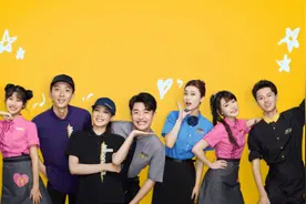 麦当劳新制服为什么要戴“钢丝球”？图片