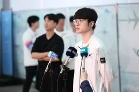 “大魔王”faker终将泪洒杭州图片