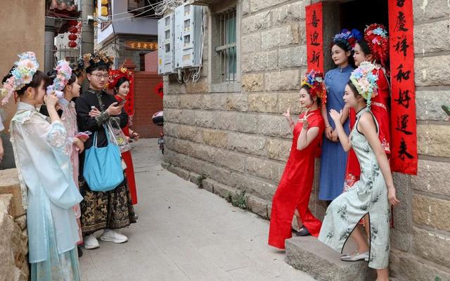 全球20强！泉州簪花围斩获“年度旅游创新贡献项目”！