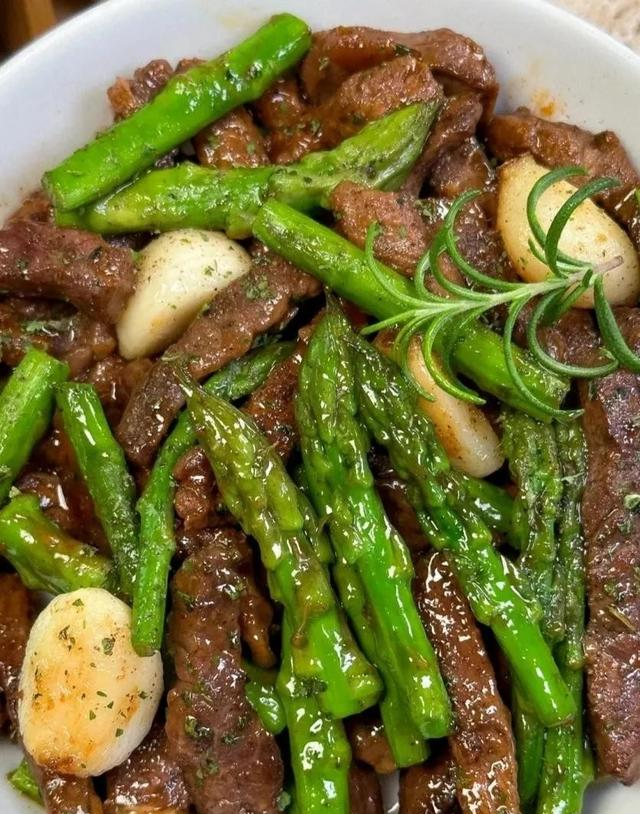 冬天是孩子养骨期，多安排这9道养骨菜，强骨骼，促生长，助长个