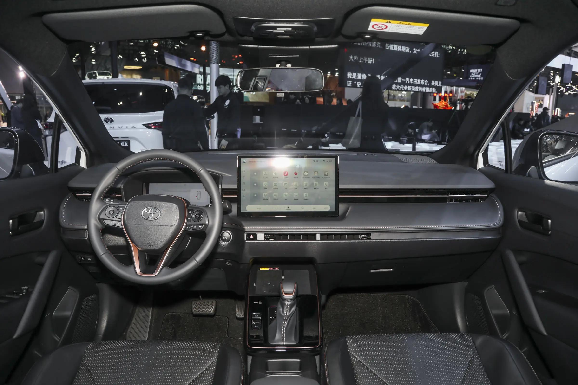 2026款卡罗拉锐放价格变化_卡罗拉suv2026款型报价表_卡罗拉锐放2.0L CVT配置评测