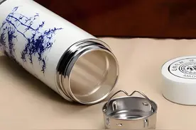 央视抽检揭露吓人真相：50款保温杯，内胆近半有毒，你家在用吗？图片