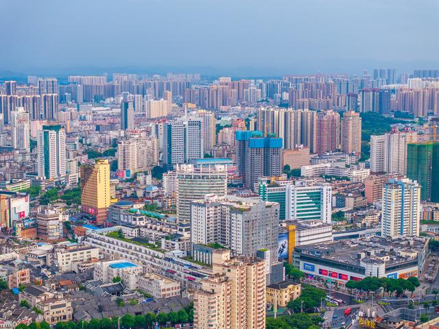 刚从临城回来，毫不避讳的说，临城就是全国郊区城建天花板！