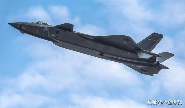 68公斤"幽灵"，美军AI战机获“千里眼”，全球空战规则恐将巨变！