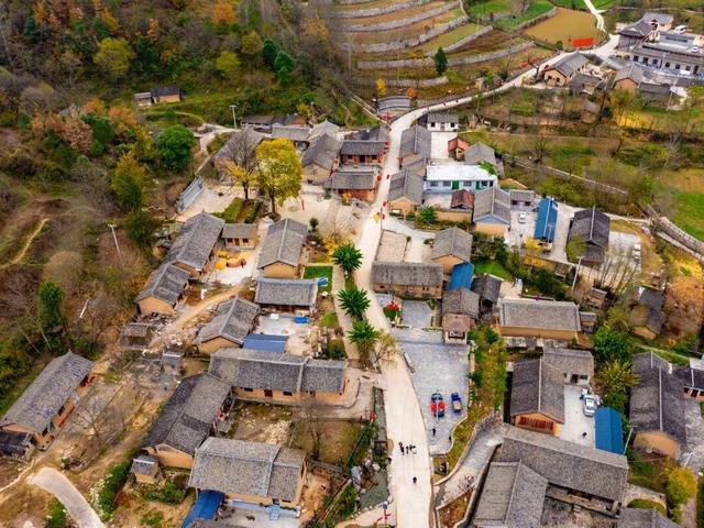 来体验，你没见过的小镇四季！