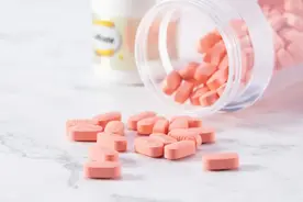 国潮风云｜汤臣倍健VS Swisse：谁是年轻人的「续命药」？图片