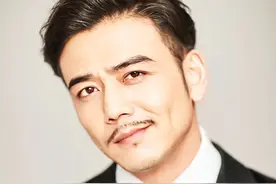 不顾央视警告顶风作案，与刘涛传出绯闻的杨烁，到底谁在给他勇气图片