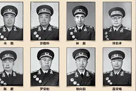 1958年粟裕被批，十大元帅各有什么反应？陈老总的做法让人意外图片