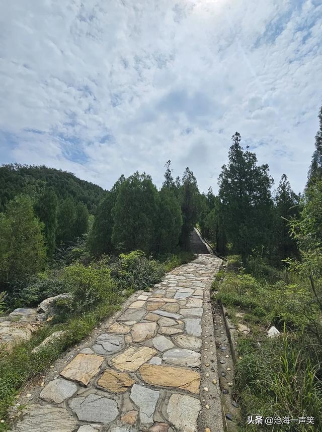 大山深处的诱惑，向大山深处出发，挑战身体极限，铸就强身健体