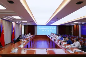 卢小亨主持召开市委理论学习中心组学习会议 专题学习研讨习近平总书记视察甘肃重要讲话重要指示精神图片