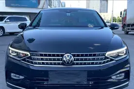 朋友花21万喜提大众迈腾，新车跑了2000公里，晒出真实行车油耗图片