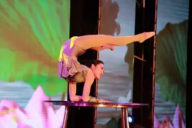 她把中国柔术带向了世界，还是个大美女！图片