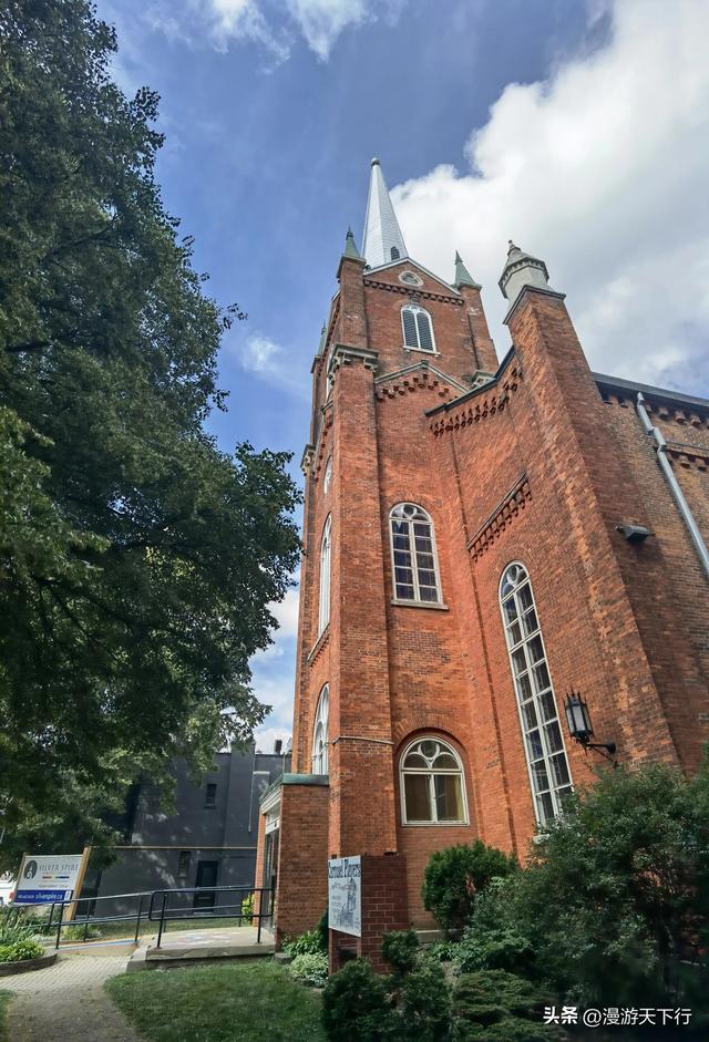 参观教堂建筑是旅行的必修课，分享我在加拿大圣凯瑟琳斯所看到的