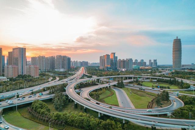 我山东人，刚从河南郑州回来，实在忍不住想说：对郑州的5点印象