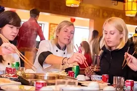 中法免签，大量法国游客来到中国，看似旅游却很少去景区，为啥？图片