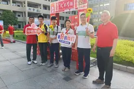 考生已进场！2025年扬州市中考今天开考！图片