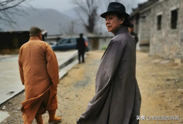 拔萝卜带泥！释永信倒台后，最惨的不是女明星，而是捐了46亿的他