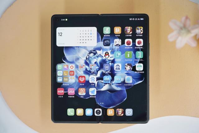 小米MIX Fold 4成基数，卢伟冰明年会憋出大招吗？