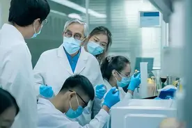 研究发现：吃葡萄对心血管大有好处，吃葡萄干好还是鲜葡萄好？图片