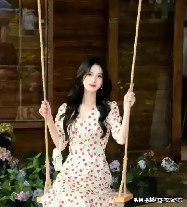 江苏徐州一佳人好漂亮， 身高167cm，体重45kg 美的让人移不开眼