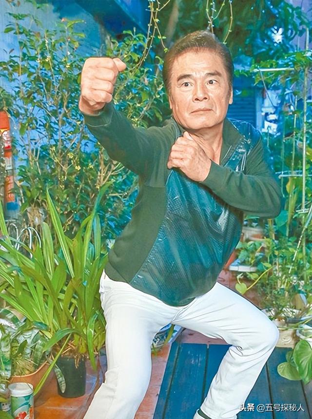 “6个老婆”同住一屋，每人每月7万零花钱，71岁还娶第七房小娇妻