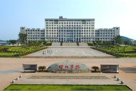 邵阳学院2023届毕业生就业分析，升学率仅8.9%，552人进500强就业图片