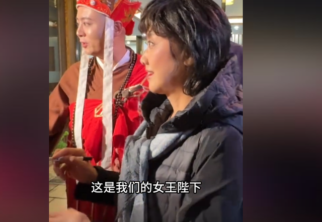当70岁林青霞和73岁朱琳站在一起，才知道什么叫做人间绝色