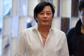 30年前王杰的唱功如何？为何说他的唱功是碾压级别？为何嗓子喑哑图片