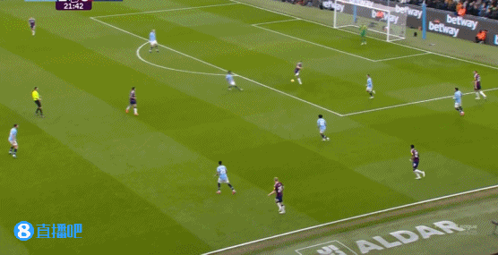 曼城4-0纽卡，瓜帅疯狂鼓掌！图片