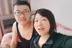 山西小伙头婚娶四川二婚大妈，结婚9年没生娃，到底图了啥？图片