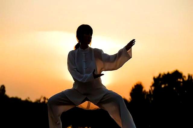 经常运动是错的？医生直言：过了60岁，尽量保持4个好习惯！