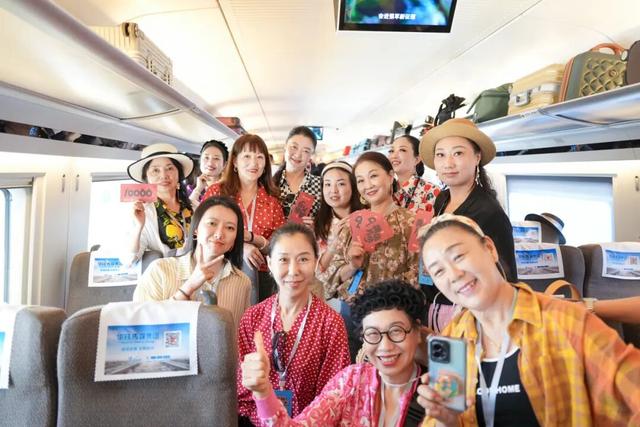 G9291次列车出发！旅客惊呆了……