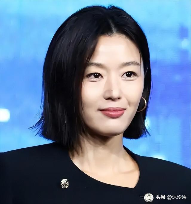 辱华风波再发酵，全智贤拒绝道歉后，没想到炸出一群“妖魔鬼怪	”