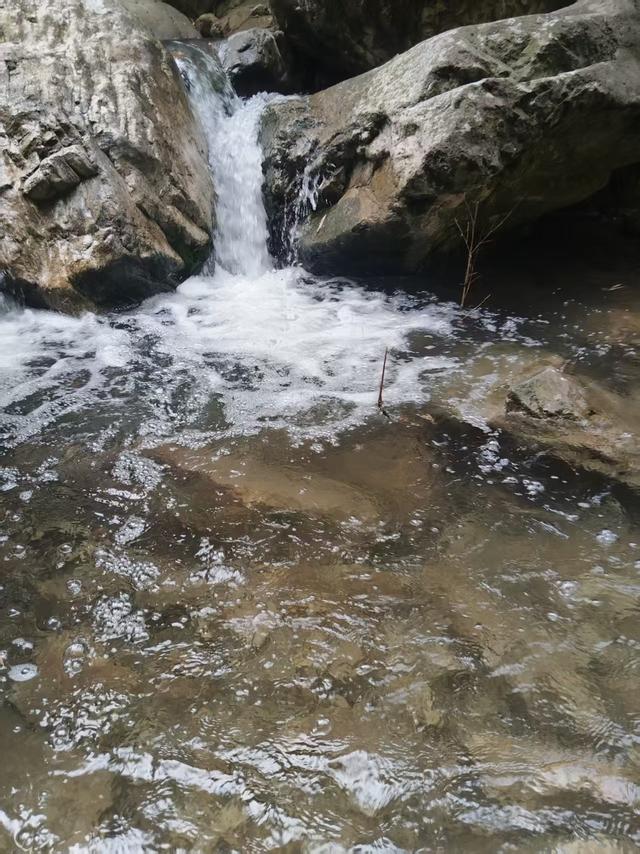 雨中徒步绍兴雪花潭