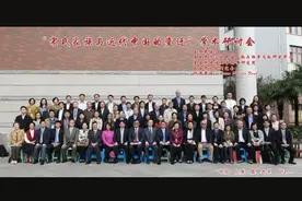 2013年，宋氏家族七位后人回大陆参观，一张珍贵的合影，难得一见图片