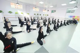 太原：课间活动有趣有益 活力欢笑撒满校园图片