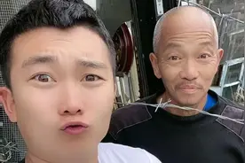 内蒙古一父亲患病后遗症致情绪不稳定，音乐专业儿子唱歌安抚十年，暴躁瞬间清零图片
