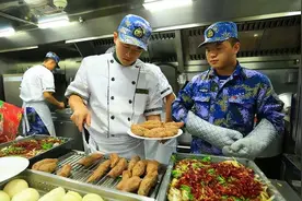 我国有一支神秘解放军部队，伙食比空军好，睡觉还有人“暖被窝”图片