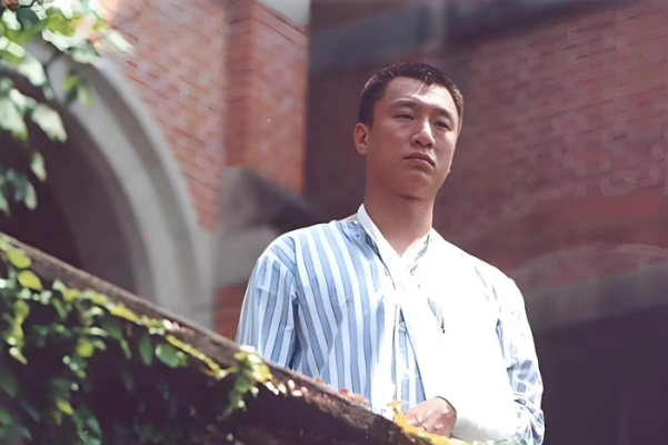 善恶终有报！"风流成性"的代价,在65岁丁嘉丽身上,体现得淋漓尽致