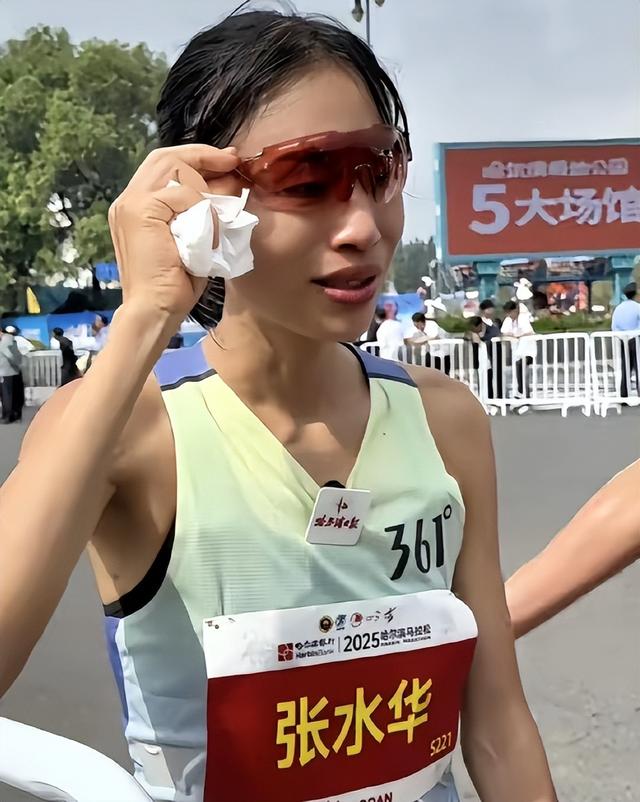 调休争议4个月后，张水华再因一举动让大众刮目相看，官媒也承认