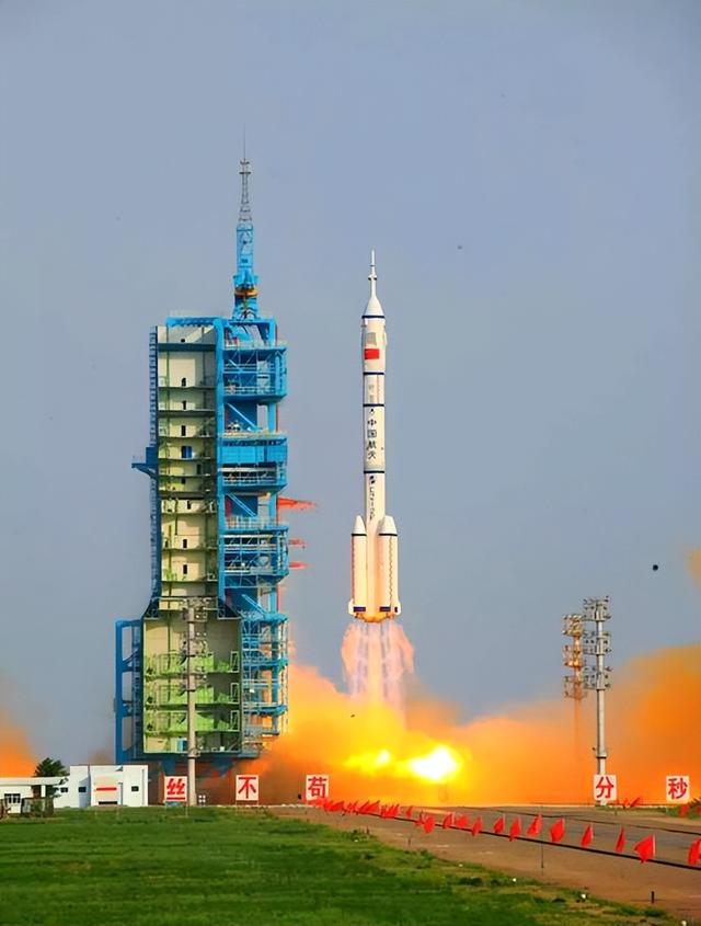 中国刚公布五年规划，美国立马调整战场，NASA：绝不让中国领先