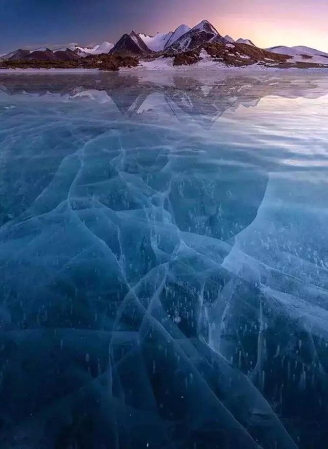 西藏冬日的冰湖仙境，堪比贝加尔湖！