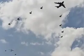 不止歼-10CE?中埃联合编队飞越金字塔，这次参演战机埃及都要买？图片