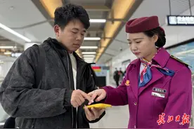 跟着春晚游武汉︱春晚效应带动文旅热，这座地铁站日均客流增两成图片