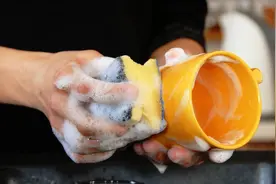 洗洁精是害人精，用了会致癌？洗洁精残留洗几次才安全？答案来了图片