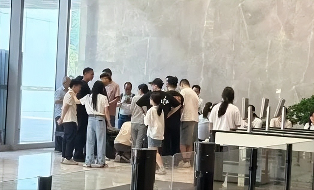 中国又一巨头暴雷，高层全失联，5名核心老板“潜逃”马来西亚